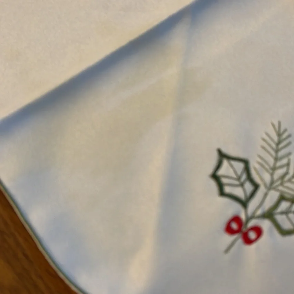 Vintage Poinsettia Dining Tablecloth & Napkin Set Christmas 12 Person Table